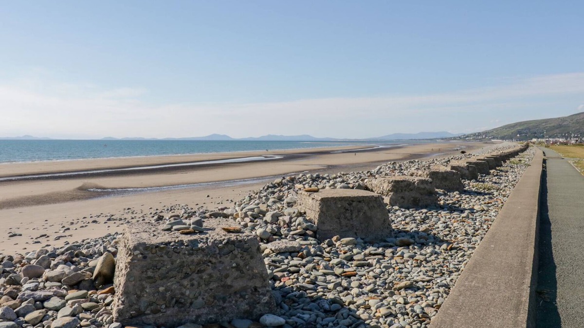 Fairbourne House | Minydon