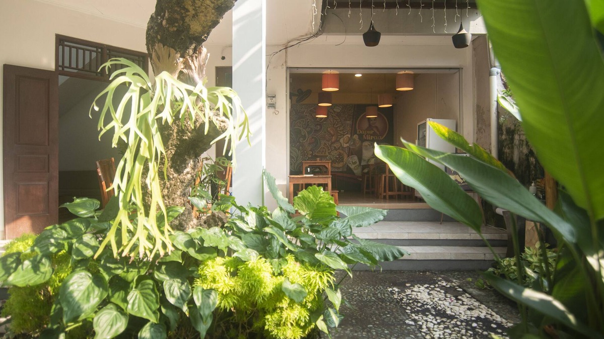 Denpasar Timur Hotel | Miraa Guest House & Resto
