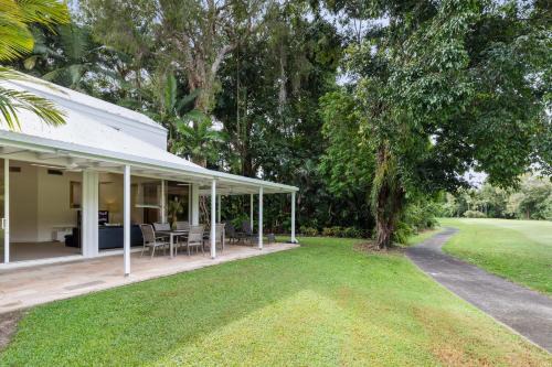 Port Douglas Villa | Mirage Resort Villa 424 with access to Sheraton Facilities