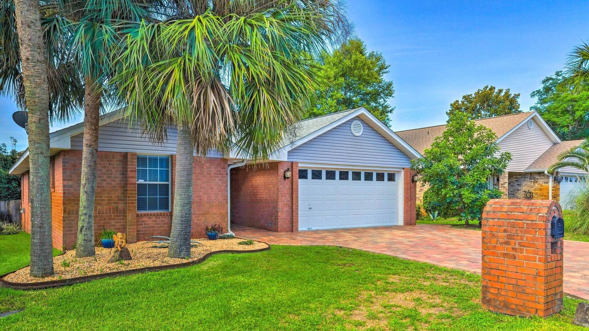 Seaspray House | Miramar Beach Home w/ Private Beach Access!