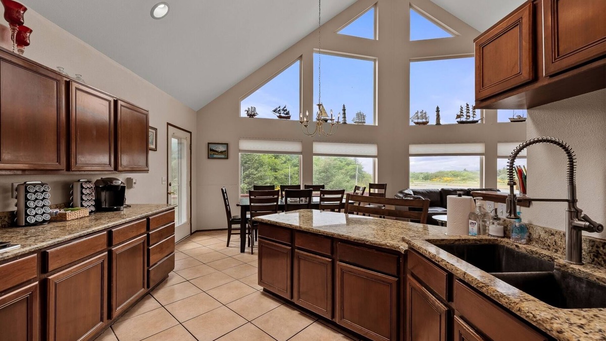 Ocean City House | Miramar House Hot tub, pool table, Foosball, fire pit and short walk to the