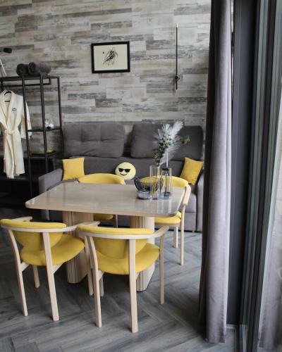 Yablunytsya House | Mirodil House