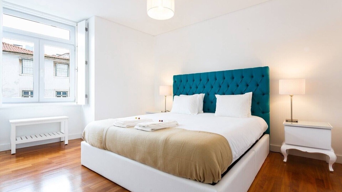 Encarnacao Apartment | Misha's Place at Bairro Alto!