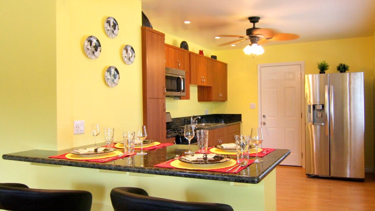 Crown Point House | Mission Bay's Blue Waters Complimented By White Sand Beaches
