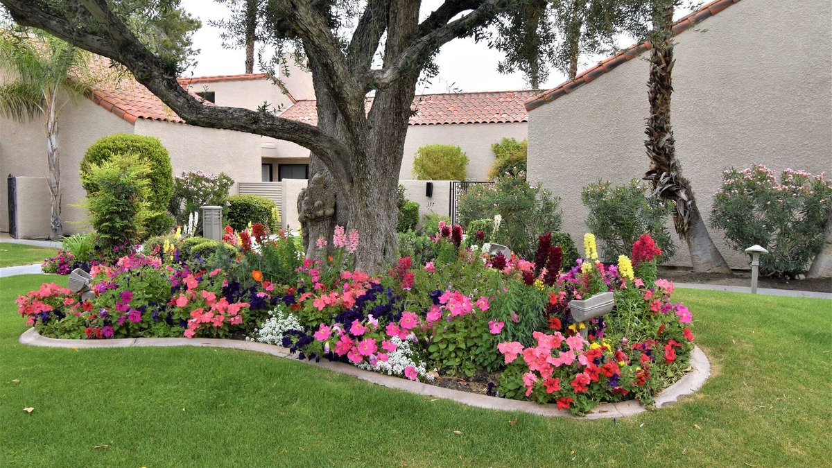 Rancho Mirage Condo | Mission Hills CC 1640 sf remodeled Tennis Villa, 3 bd w/2 masters on 17th green