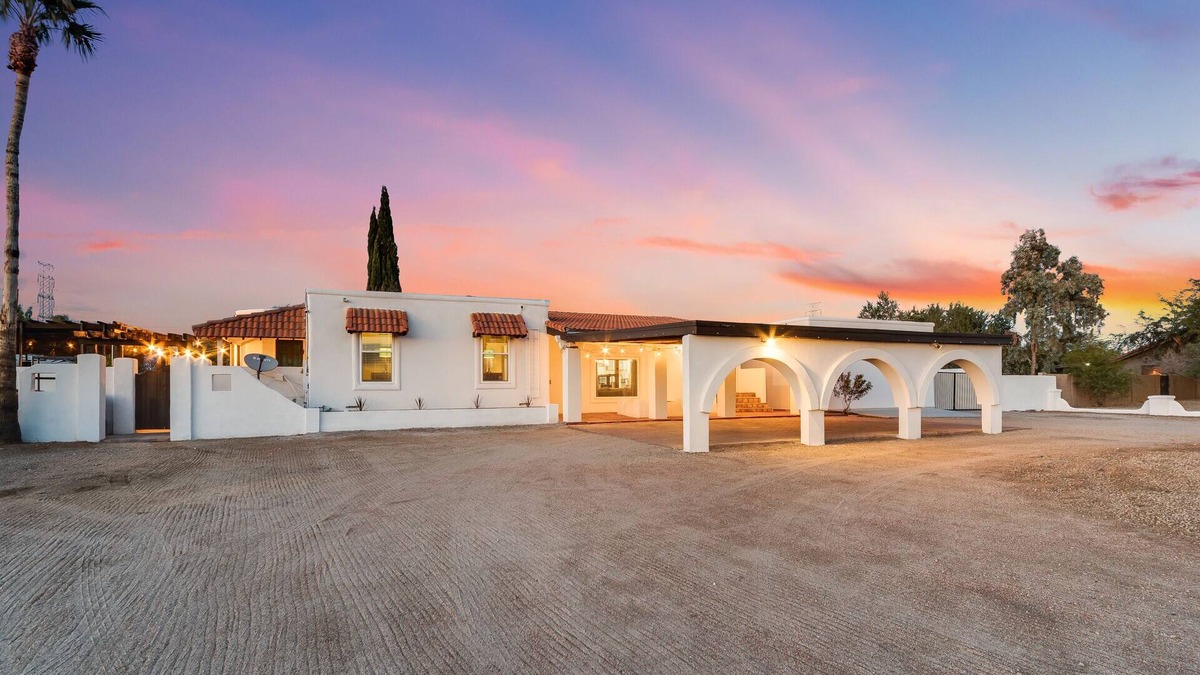 Peoria House | Mission Villa! Acre Lot paradise