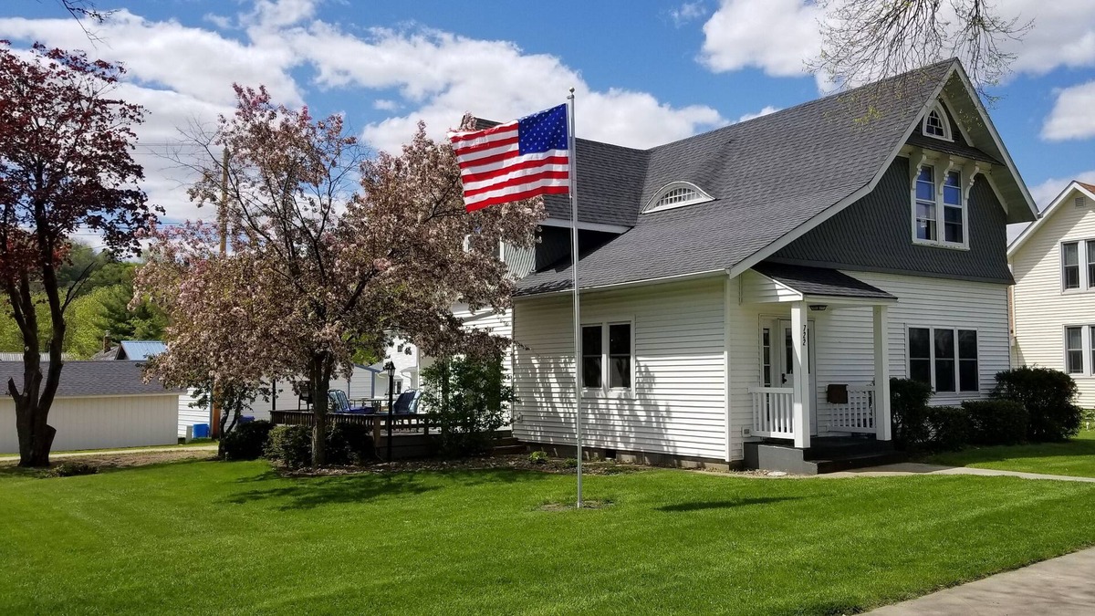 Guttenberg House | Mississippi River View!!!