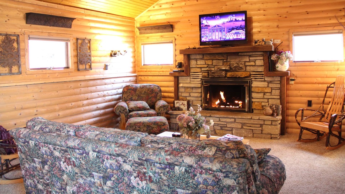 Sherrill Cabin | Mississippi Riverfront Cabin