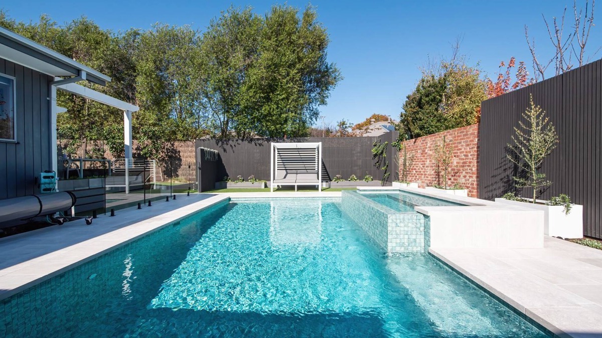 Mornington House | Missy's Escape | Family Oasis with Pool & Spa