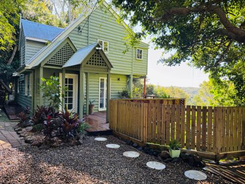 Mapleton House | Misty Valley Cottage