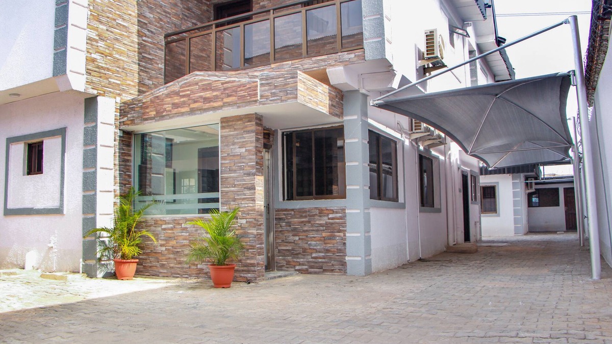 Surulere Hotel | Mitos Luxury Suites