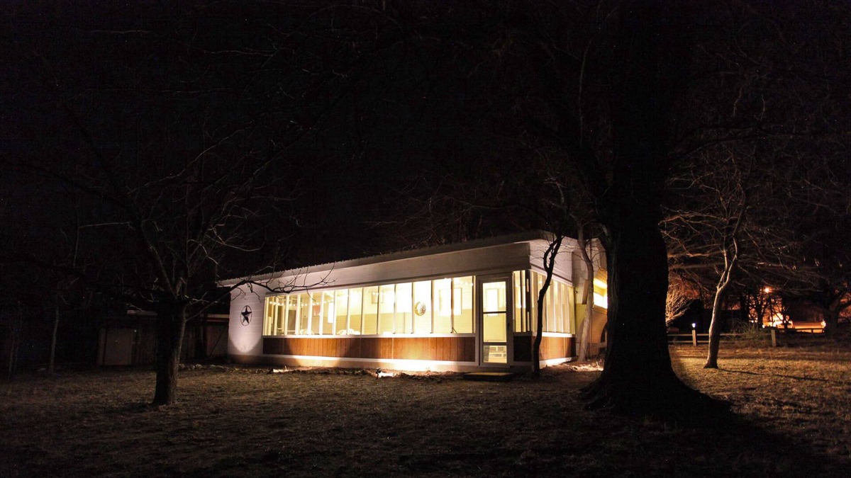 Howardwick House | Mitzi's New Moon: A Classic and Cozy Country Getaway