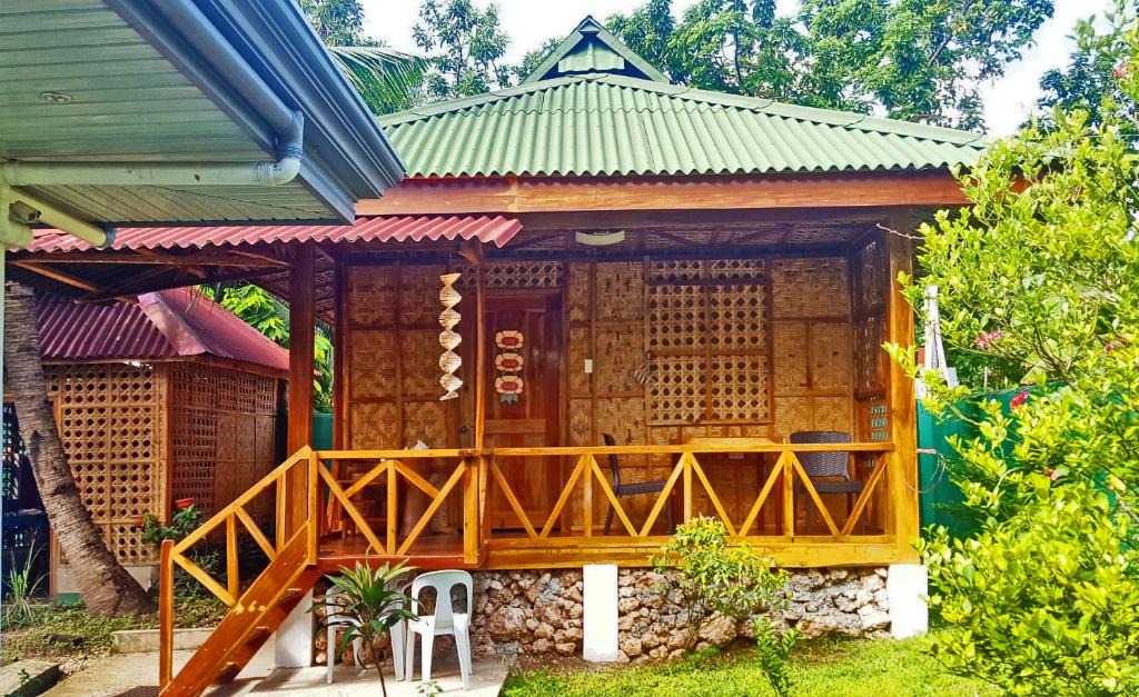 Mayacabac Bed & Breakfast | MJ Room Rental Mahogany