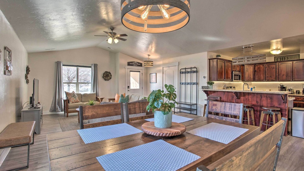 Moab South Valley Cottage | Moab Retreat: 10 Mi to Arches National Park!