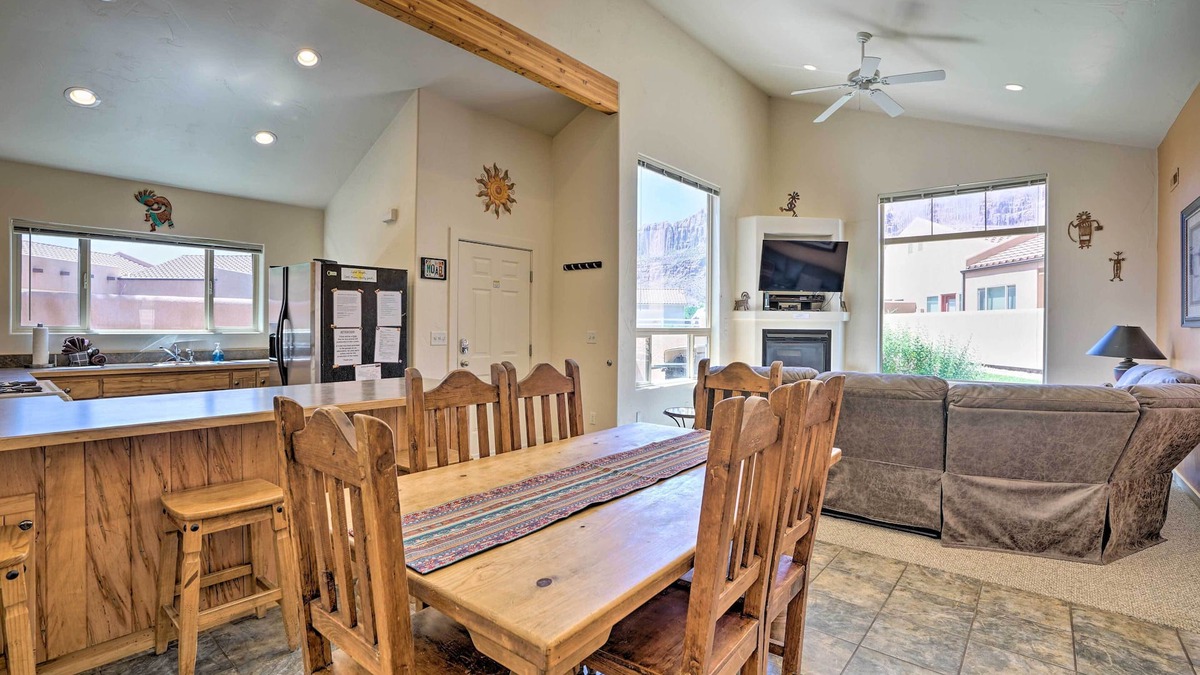 Moab South Valley Apartment | Moab Townhome w/Pool Access + Stunning Mtn Views!
