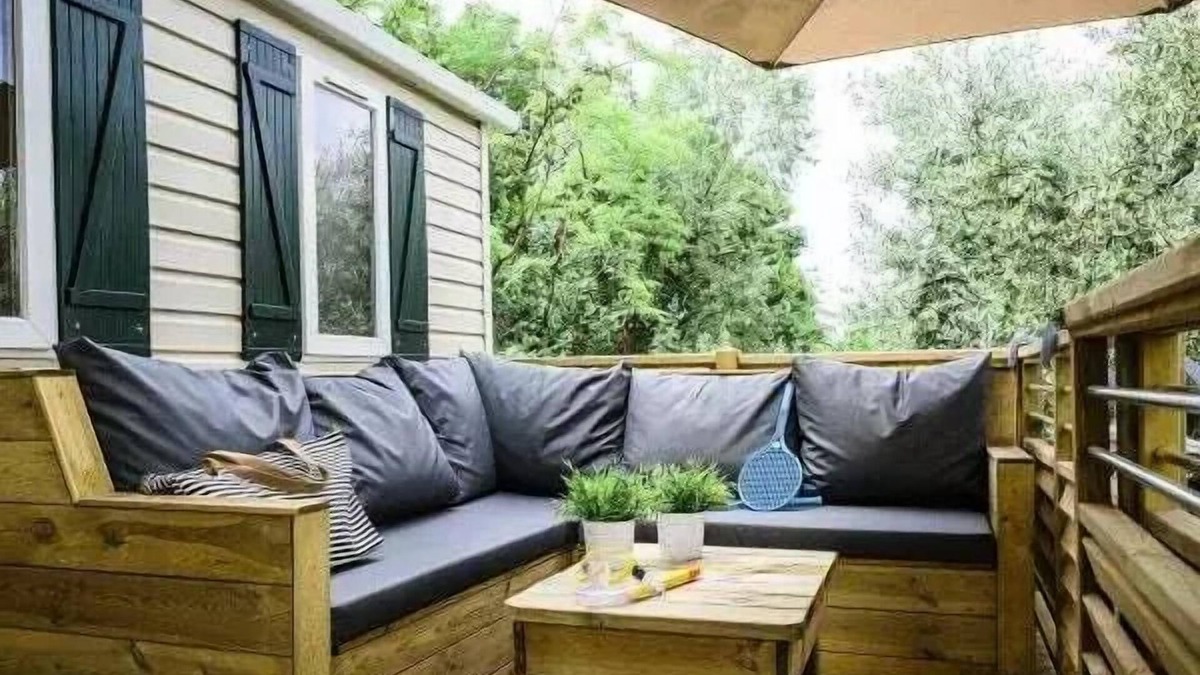 Kaatsheuvel House | Mobil-home | Premium | 3 Ch. | 6 pers. | Terrace Lounge | A/C