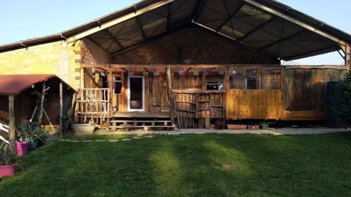 Champsac House | Mobil home rustique dans petite ferme