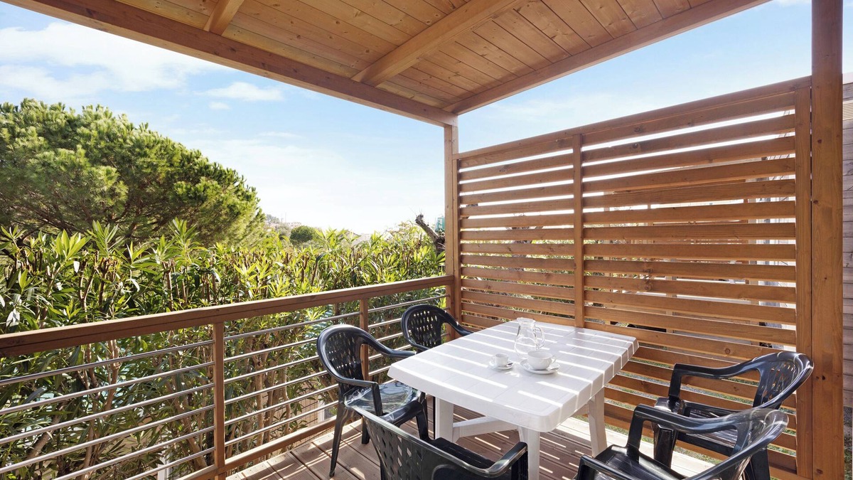 Pietra Ligure House | 'Mobile Home Alloro 165' with Pool, Private Terrace & Wi-Fi