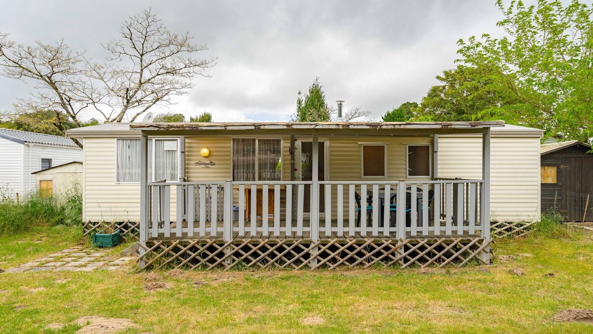 La Tremblade RV Rental | Mobile Home 'Mobilhome Mh287 La Tremblade' with Shared Pool