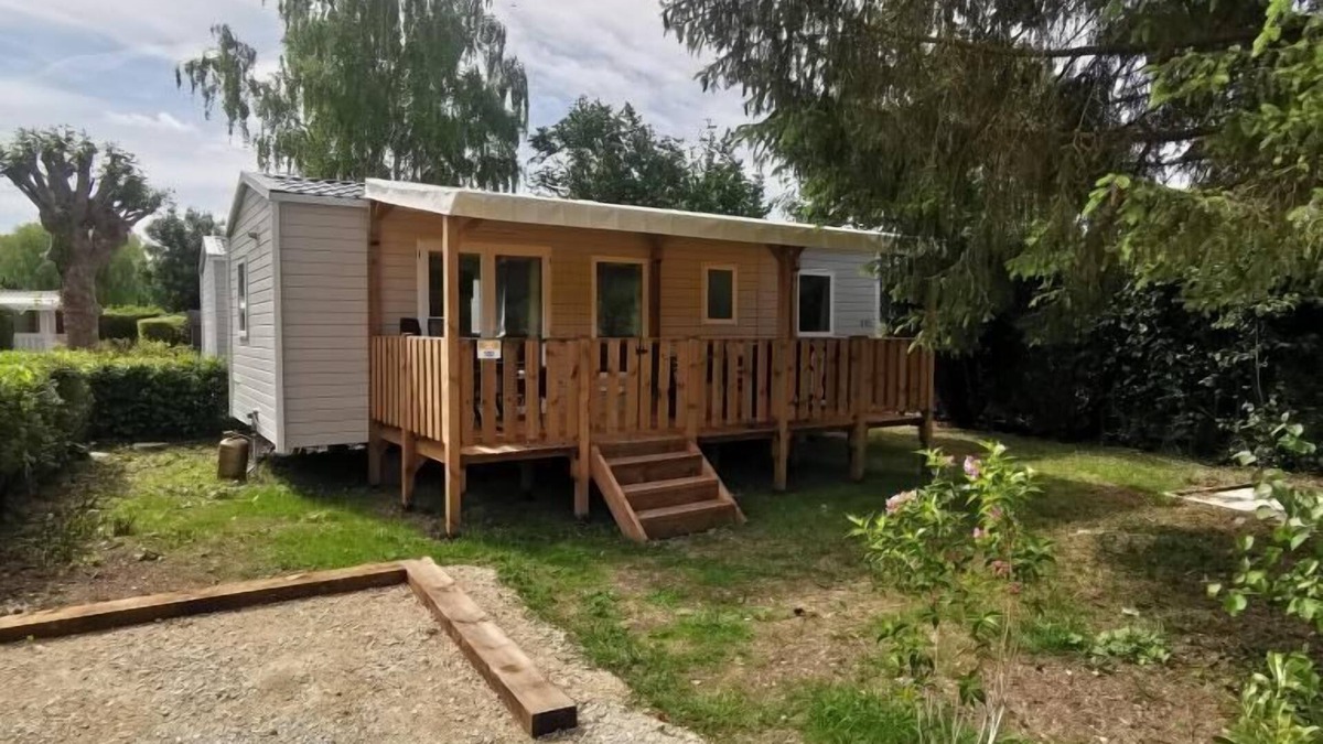 Ivry-la-Bataille Apartment | Mobilhome 6 pers Air-conditioned/tv/wifi 3* campsite