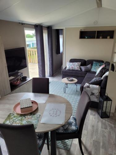 Saint-Coulomb Other | Mobilhome tout confort pour randonneurs pédestres proche Saint-Malo, à 100 m de la plage et du GR34 - Demande préalable requise