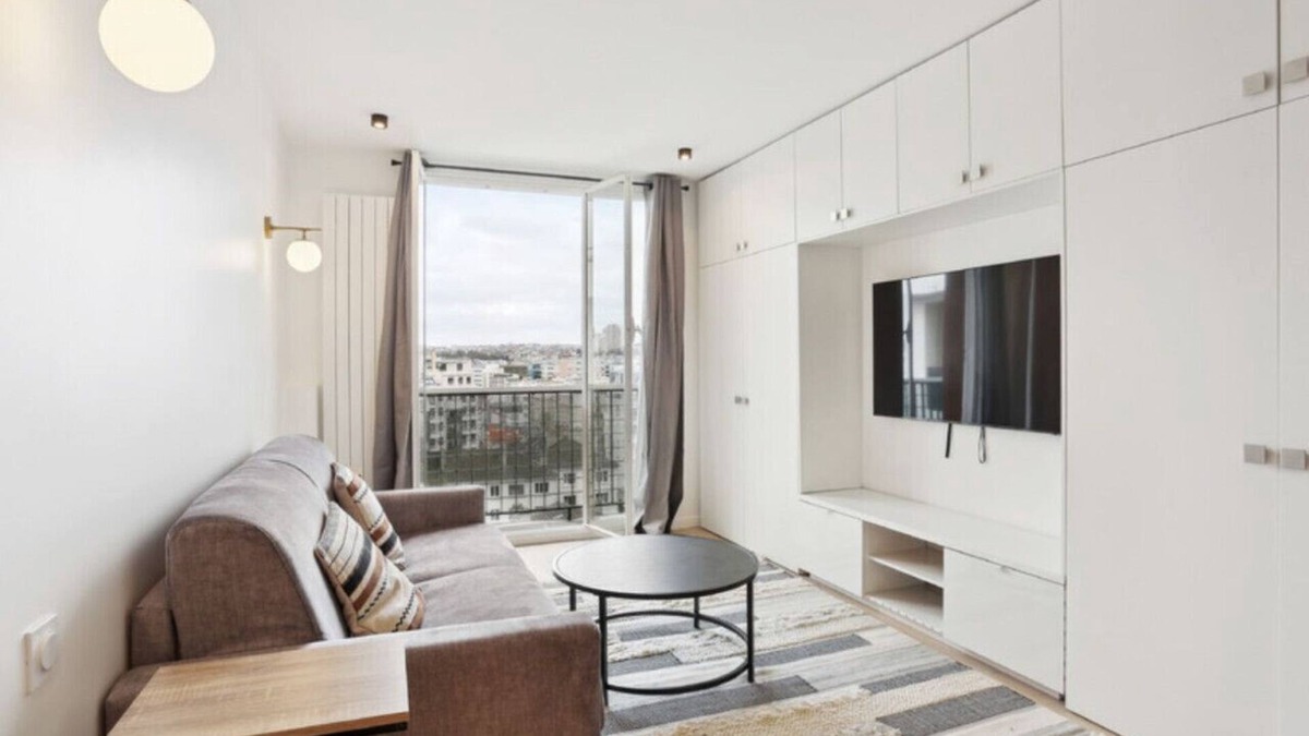 Republique–Point-du-Jour Apartment | Mobility lease - large studio - Paris