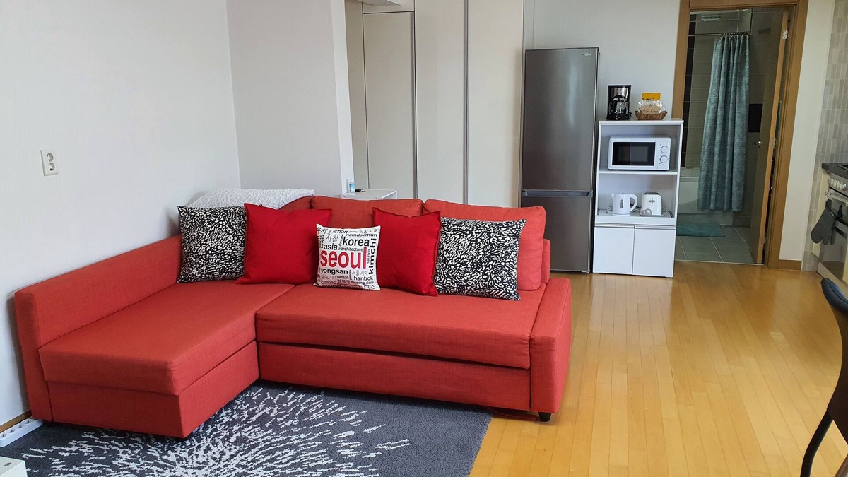 Hannamil-tong Apartment | Mod. spacious apt., great for digital nomads