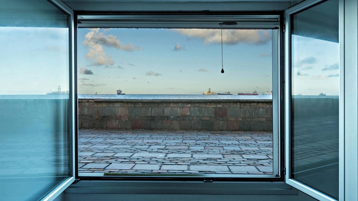 San Cristobal Apartment | Modern Apartment “La Ventana de San Cristóbal” on the Sea with Wi-Fi