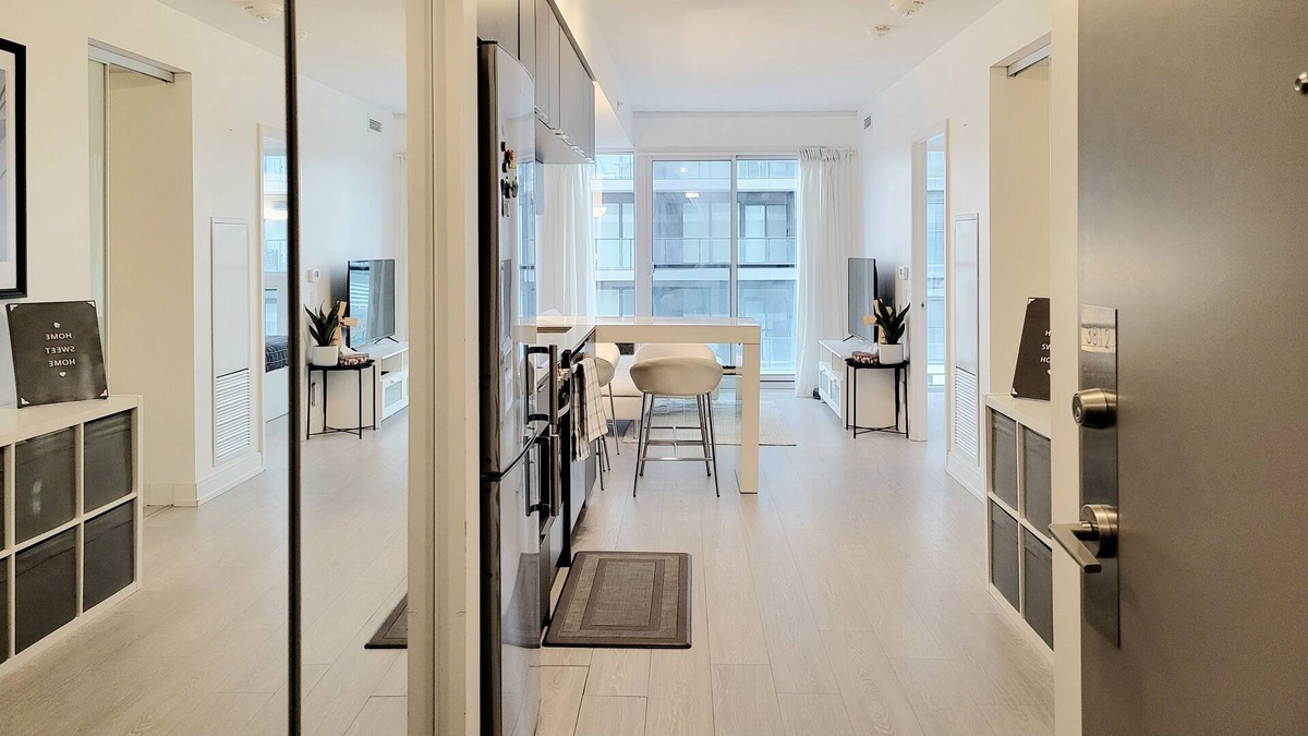 Garden District Condo | Modern 1+1 Bedroom Condo Steps Away from Vibrant Dundas Square
