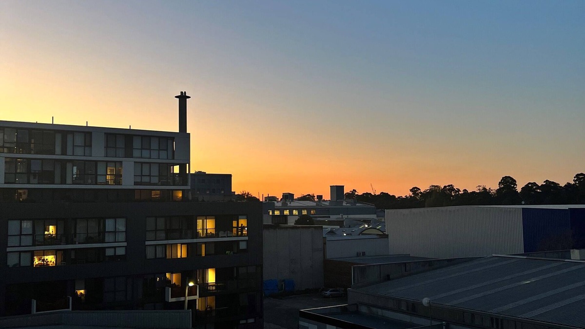 Richmond North Apartment | Modern 1-bedroom + Study apartment in the heart of Abbotsford