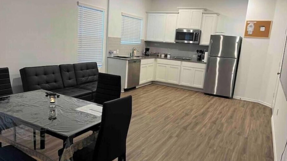 Leander Apartment | Modern, 1 BR private suite with kitchennn