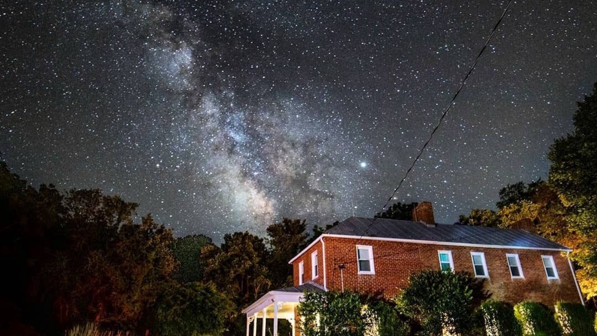 Luray Other | Modern 1850s Luray Farmhouse, Near Shenandoah National Park, Lake Arrowhead