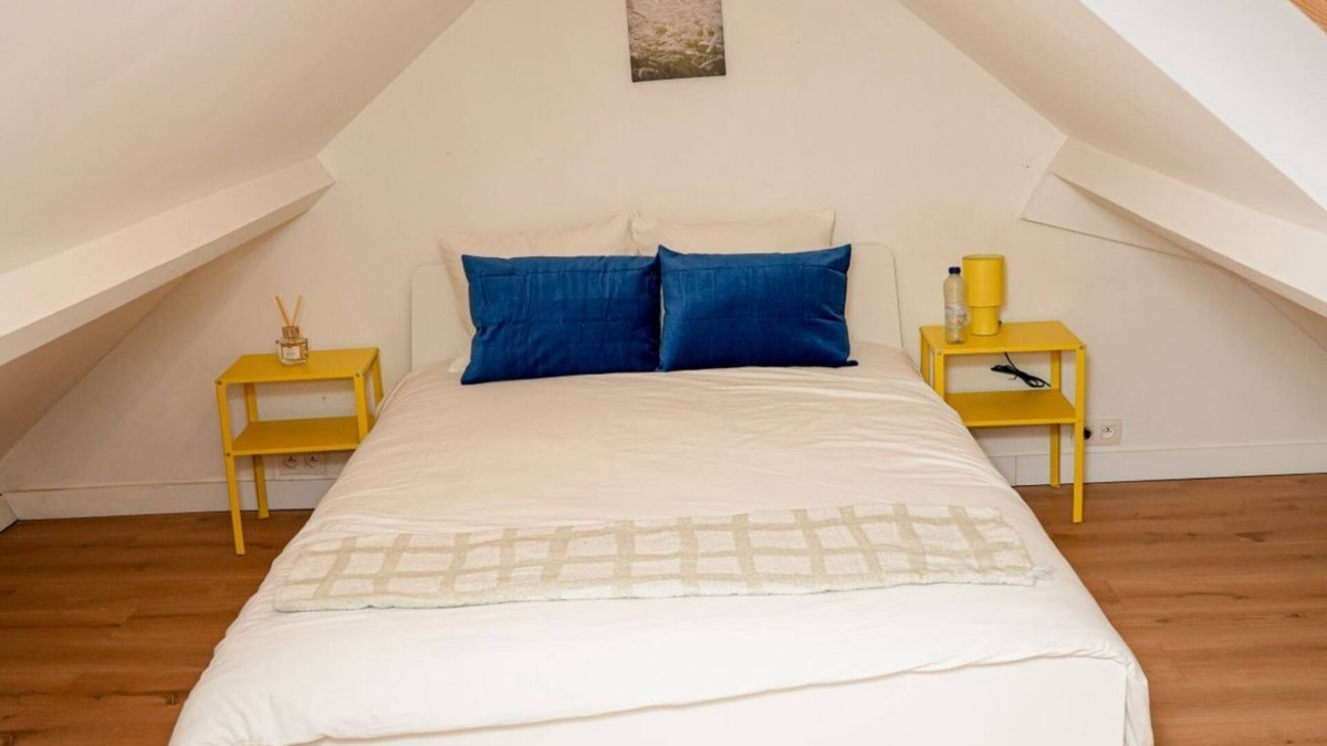 Bloemekenswijk Apartment | Modern 1BR & 1LR Apartment | 15-Min Walk to Rabot