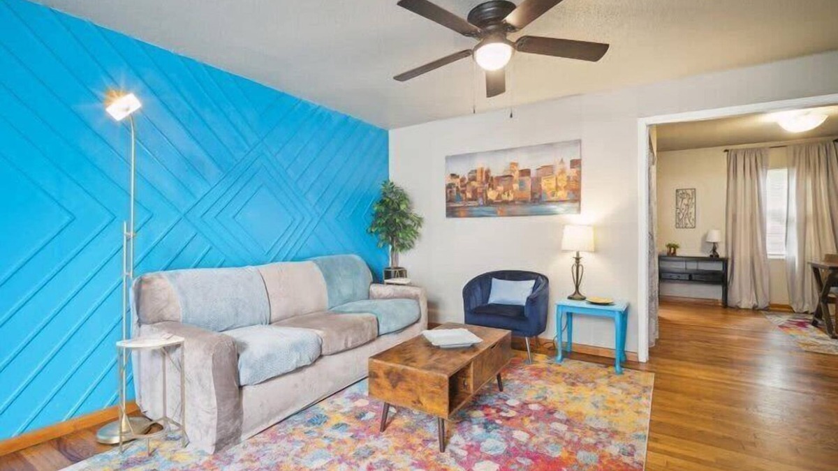 Tulsa House | Modern 1BR Condo Near Brookside – in Tulsa