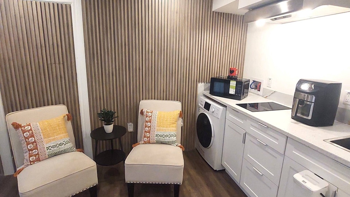 Guelph Apartment | Modern,1BR Guesthouse Studio