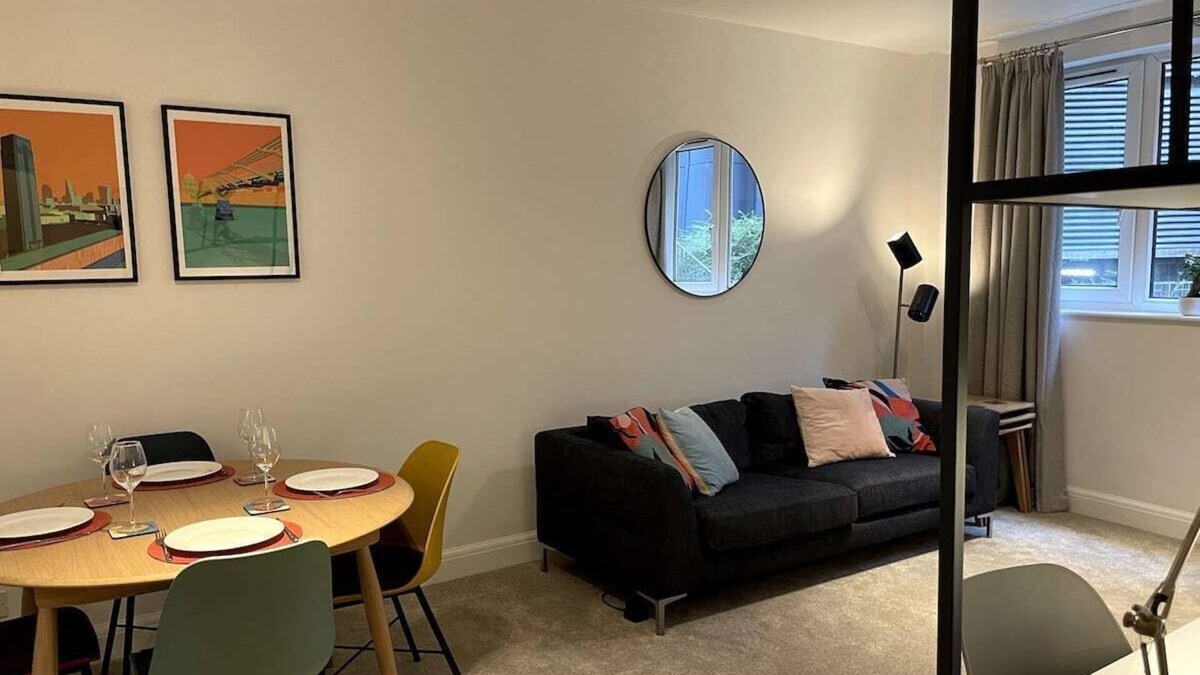 Barbican Apartment | Modern 1BR in London's Ec1a - Near City & Central