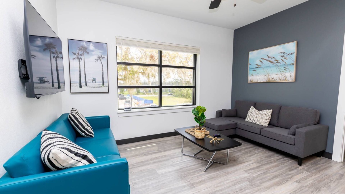 Zephyrhills West Condo | Modern 2 BDR Condo Steps from Tennis & Wellness Center, Pickleball