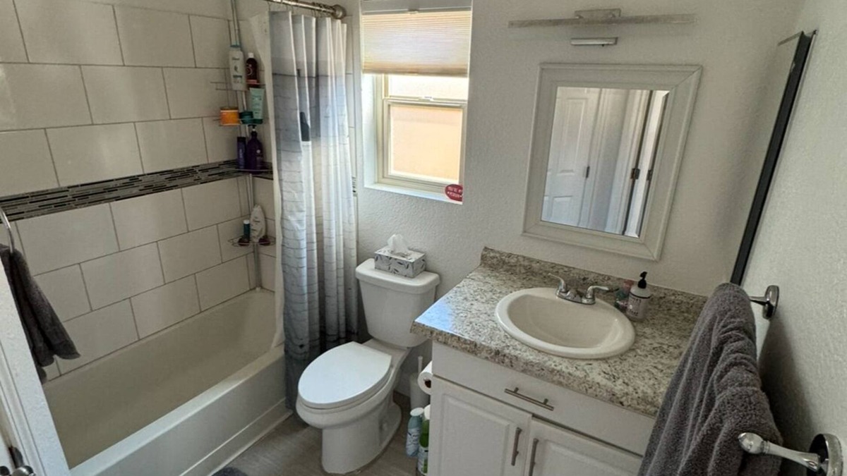 Tucson House | Modern 2 bed/2bath house off Orange Grove & I-10 with Alarm/Wifi/PETS welcome