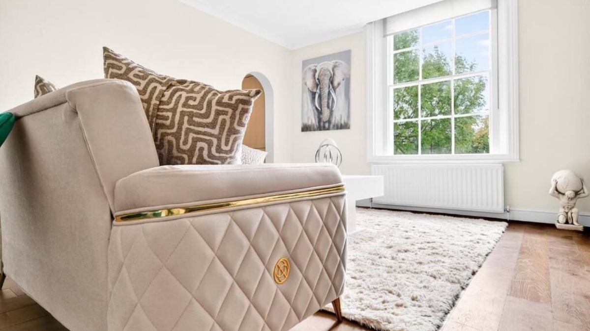 Blackheath Apartment | Modern 2-Bed Apartment near Greenwich & O2 Arena - Shooters Hill, London SE3