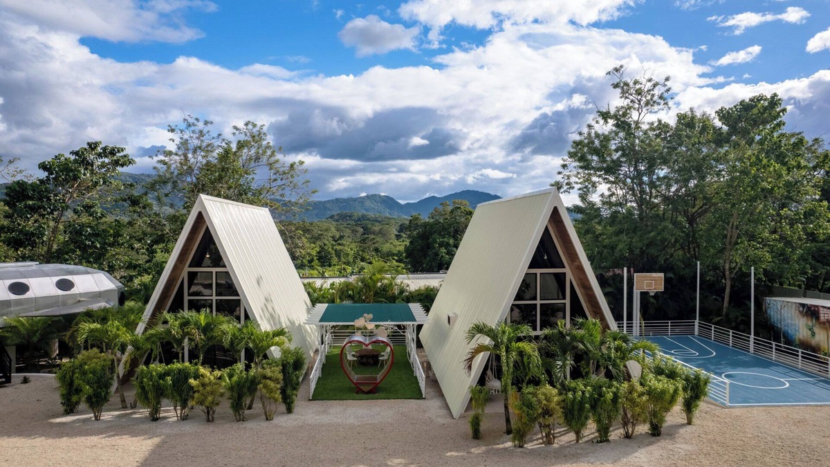 Potrero Hotel | Modern 2 Bedroom A-Frame w/Loft - Wi-Fi, A/C, Kitchen, Near Beach, Gameroom