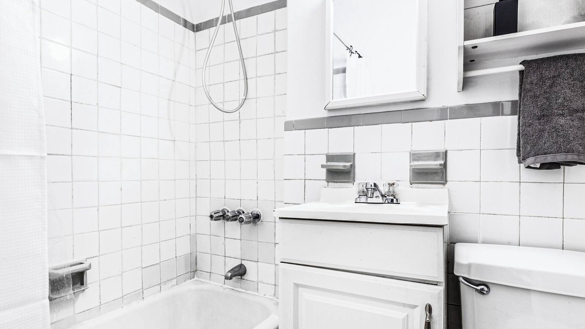 Hell's Kitchen Apartment | Modern 2-Bedroom Apt in the Heart of Midtown