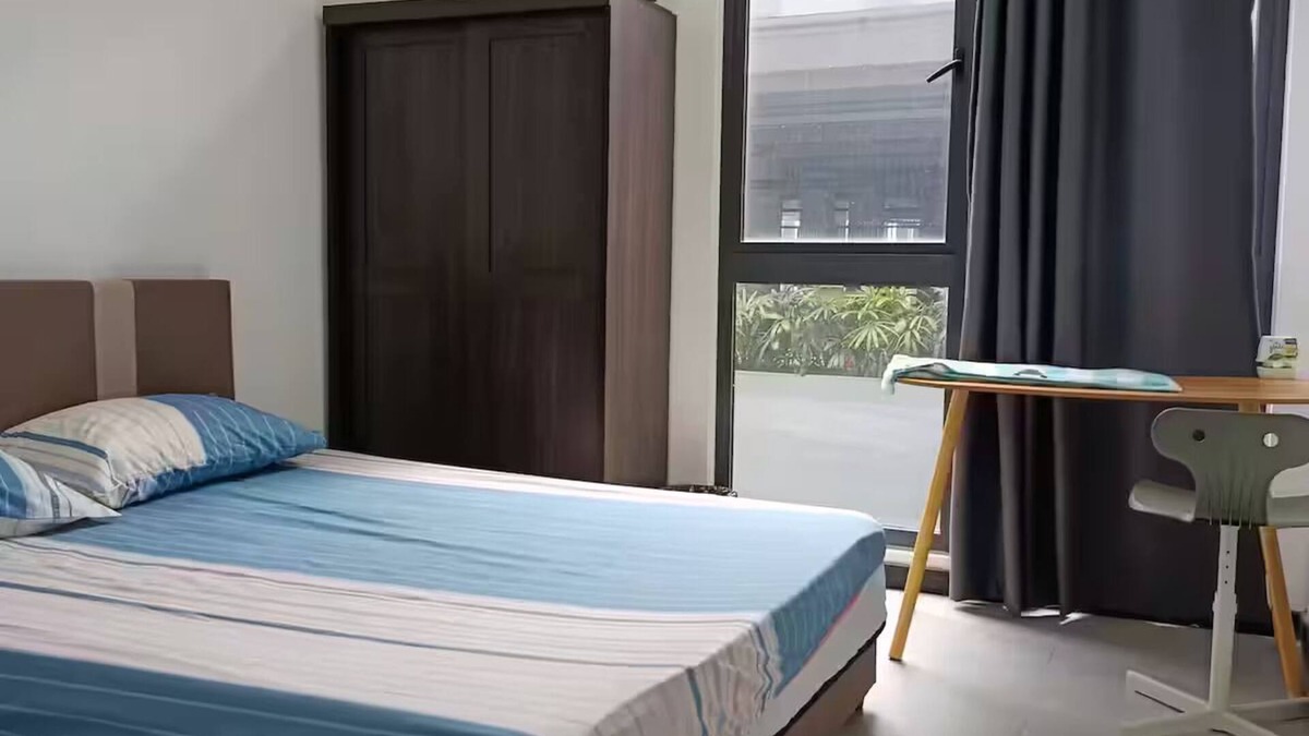 Ampang Apartment | Modern 2-bedroom with AC, WiFi, fitness room in charming Kuala Lumpur