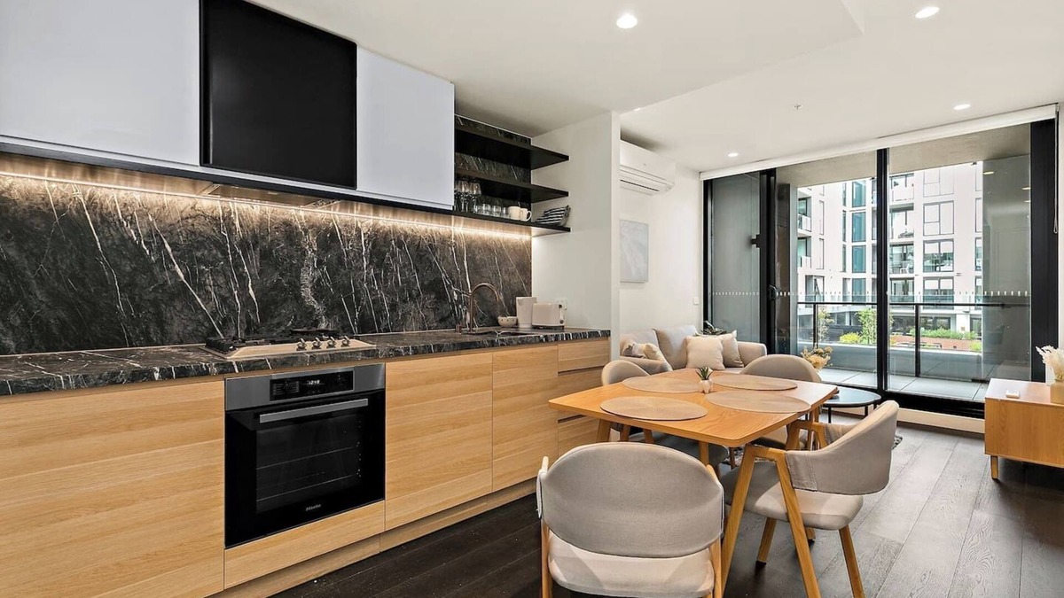 West Melbourne Apartment | Modern 2Bed Apt Parking West Mel