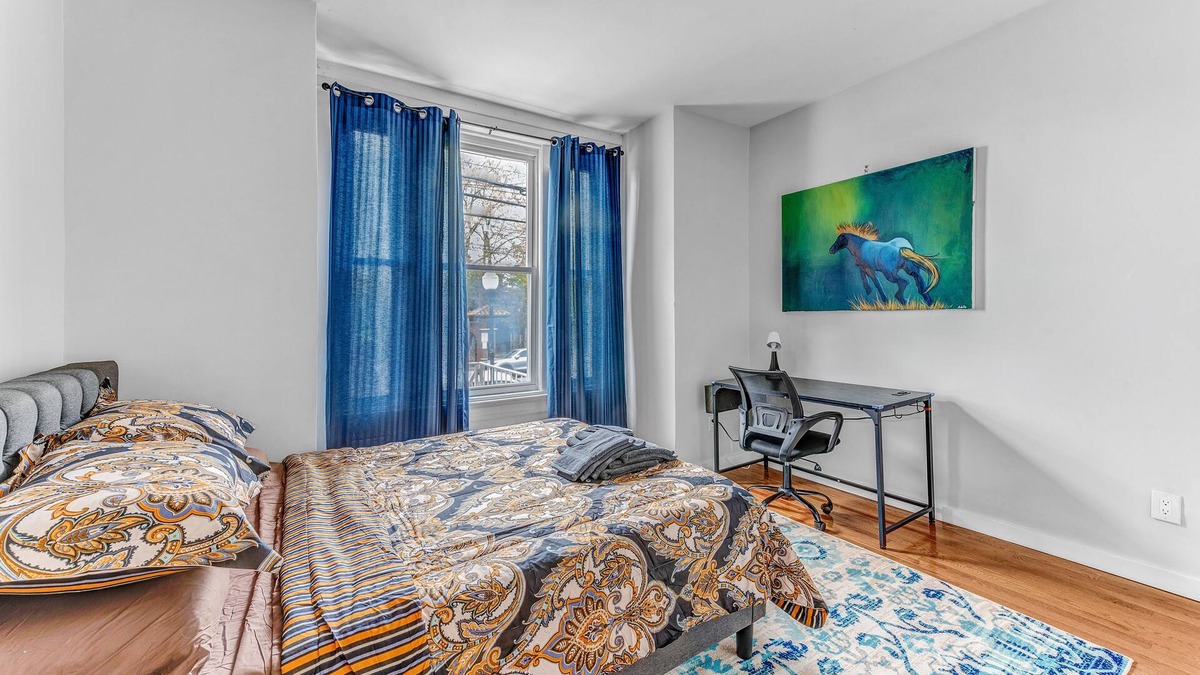 West New York Apartment | Modern 2BHK - 15 mins bus ride to Time Square, NYC