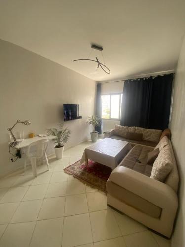 Cite Adrar Apartment | Modern 2BR Apt RDC Fast Wi-Fi
