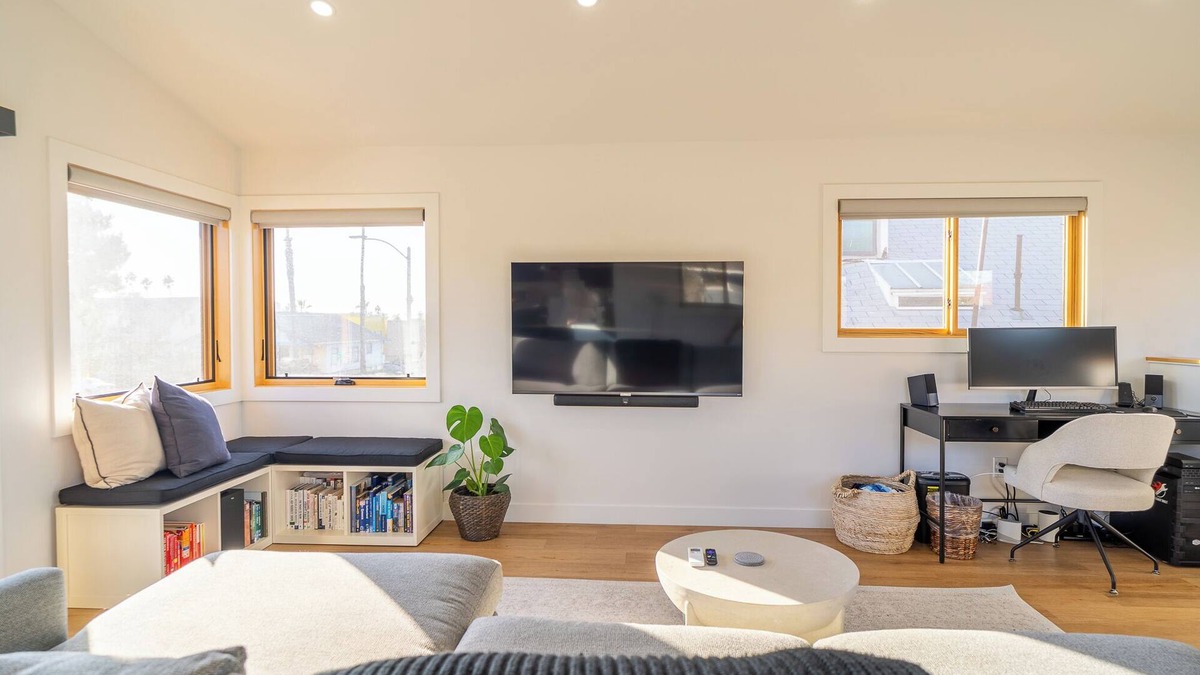 Golden Hill Apartment | Modern 2BR Heart of South Park Walkable With W/D