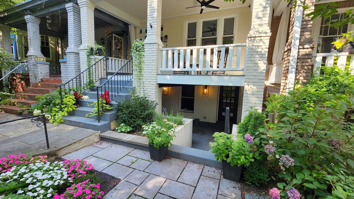 Northwest Apartment | Modern 2BR in Mount Pleasant Across From the National Zoo and Rock Creek Park!