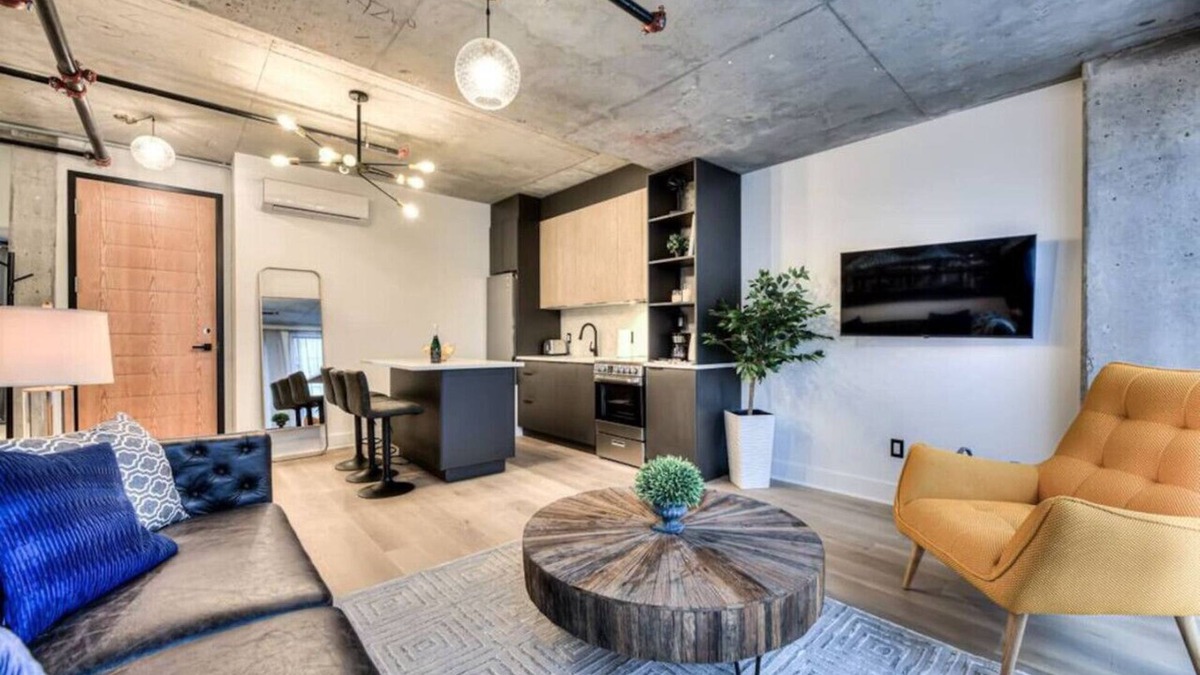 Cite Multimedia Apartment | Modern 2BR Suite Old Montreal F3