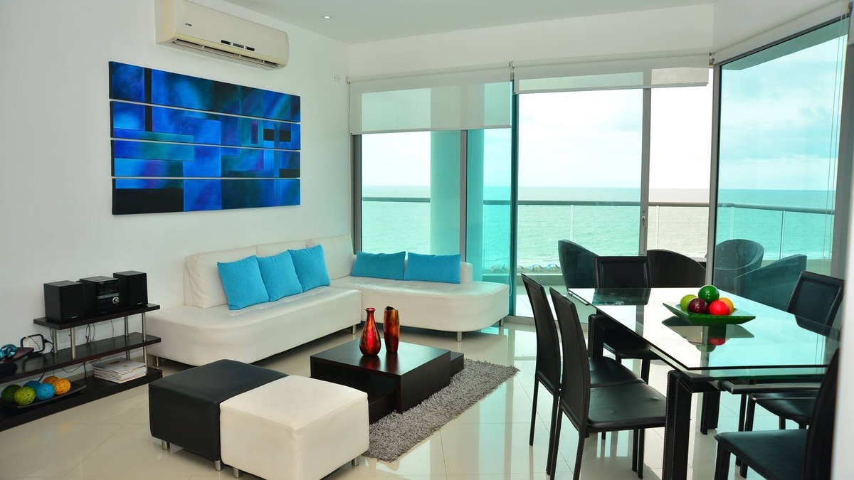 Cartagena District Apartment | Modern 3 Bedroom Apartment with sea-beach view