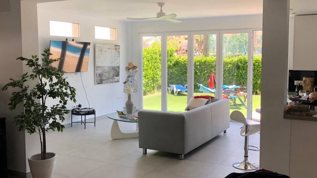 Torre-Pacheco Villa | Modern 3 Bed Villa - Golf Side, Own Pool, sleeps 6, Mar Menor Golf Resort